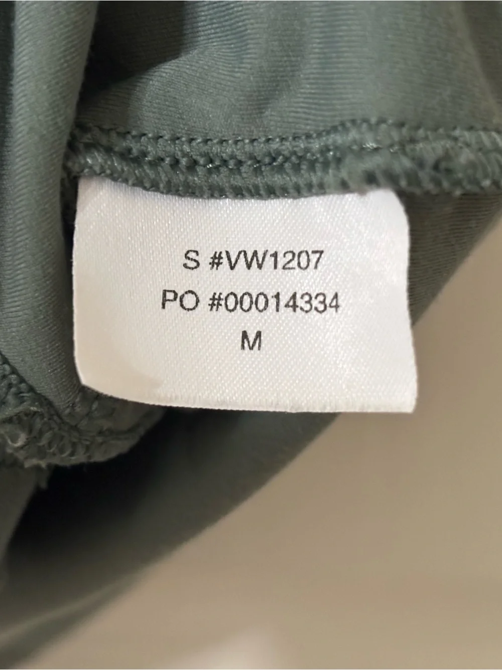 Women’s Vuori all the form support tank size medium - Picture 3 of 3